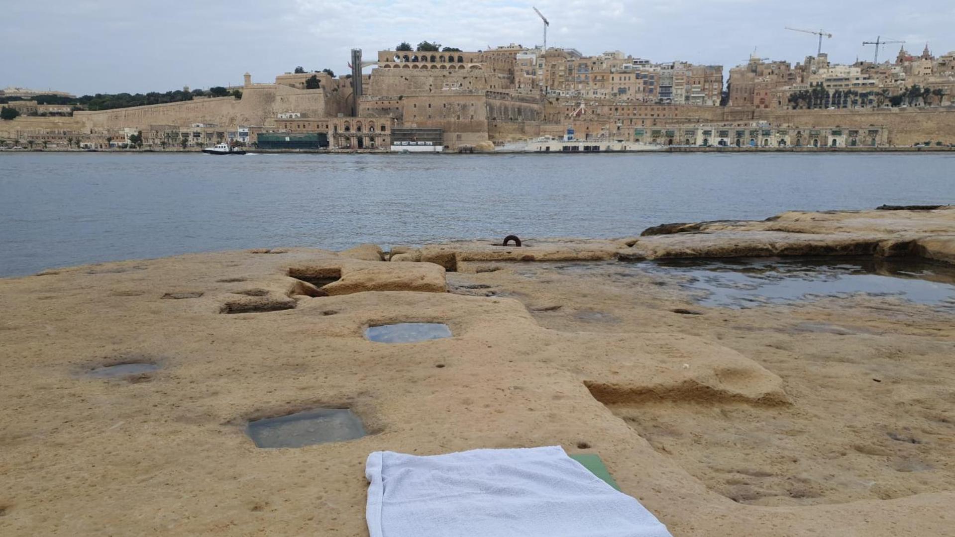 Old Refurbished Apartment In Bormla Cospicua ภายนอก รูปภาพ